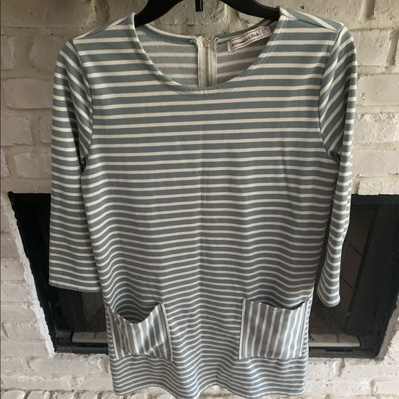 Abercrombie T Shirt Dress - Picture 5 of 9